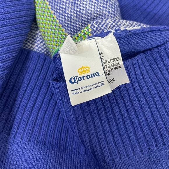 Corona Extra Feliz Navidad Blue Yellow Christmas Holiday Crewneck Sweater Size S - Picture 9 of 10